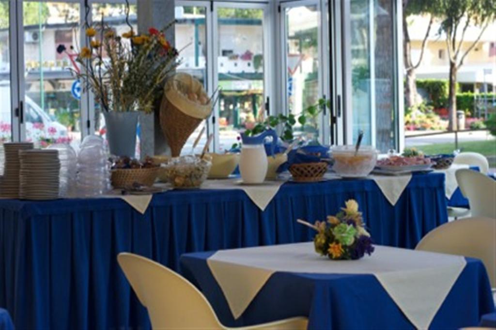 Hotel Minerva Lignano Sabbiadoro Exterior foto