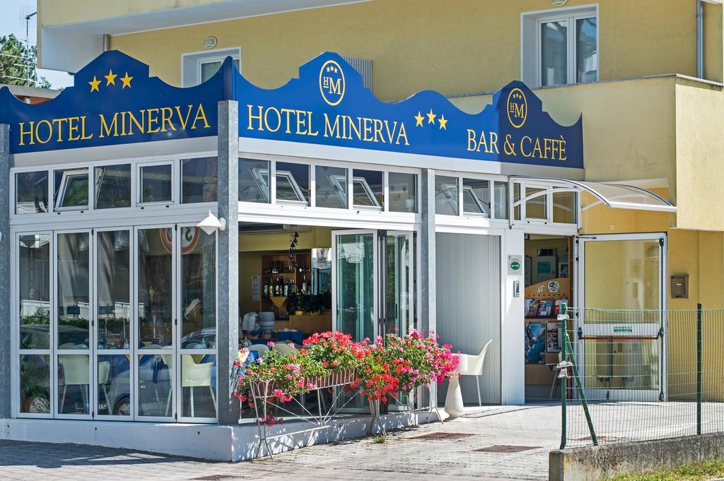 Hotel Minerva Lignano Sabbiadoro Exterior foto