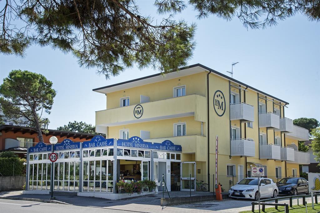 Hotel Minerva Lignano Sabbiadoro Exterior foto